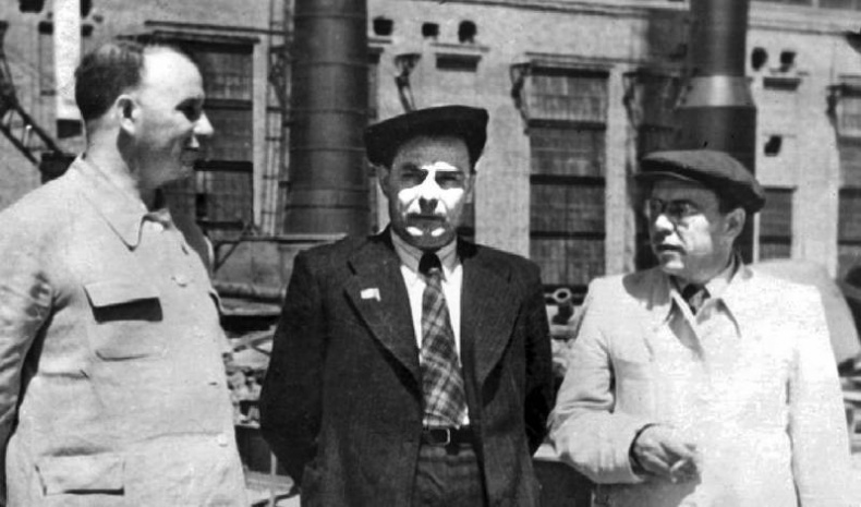 Иллюстрация к книге — Эпоха победителей. Воспоминания пламенных лет! [i_032.jpg]