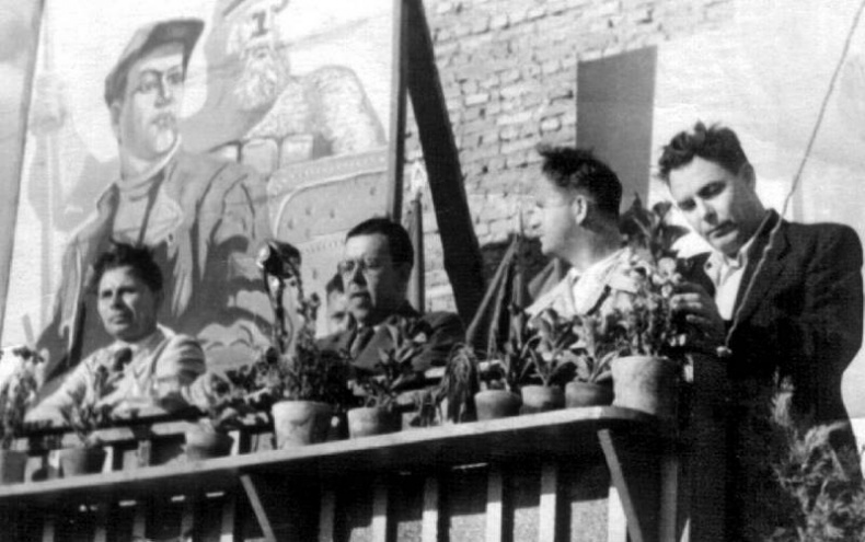 Иллюстрация к книге — Эпоха победителей. Воспоминания пламенных лет! [i_033.jpg]