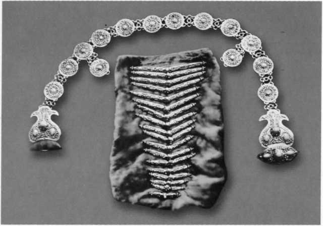 Иллюстрация к книге — Шейх Мансур [i_012.jpg]