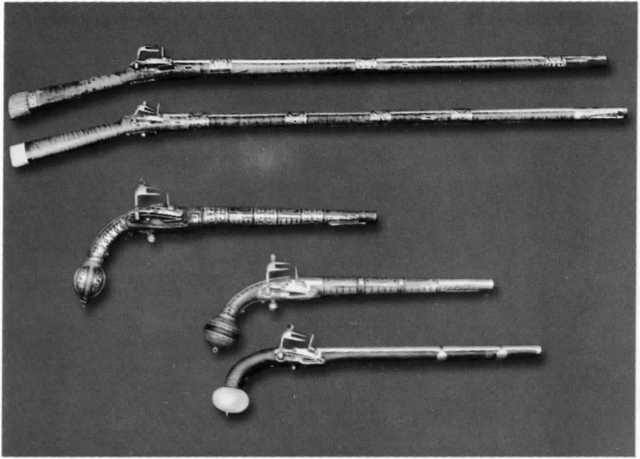 Иллюстрация к книге — Шейх Мансур [i_015.jpg]