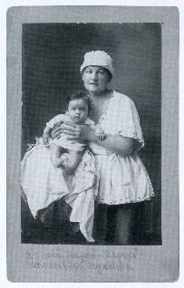 Иллюстрация к книге — Сохрани мою печальную историю... Блокадный дневник Лены Мухиной [i_001.jpg]