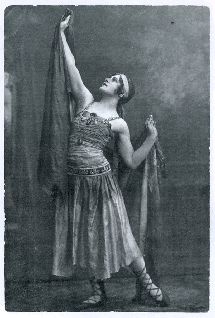 Иллюстрация к книге — Сохрани мою печальную историю... Блокадный дневник Лены Мухиной [i_006.jpg]