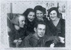 Иллюстрация к книге — Сохрани мою печальную историю... Блокадный дневник Лены Мухиной [i_010.jpg]