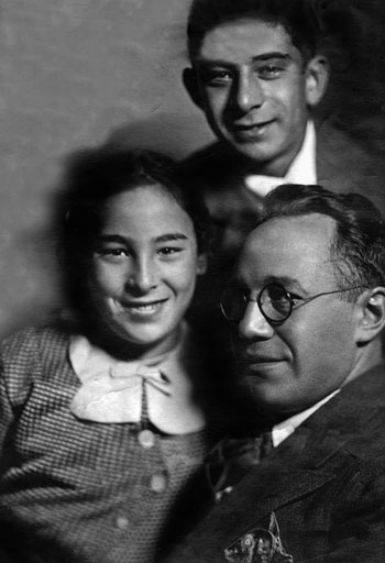 Иллюстрация к книге — 320 страниц про любовь и кино [i_004.jpg]