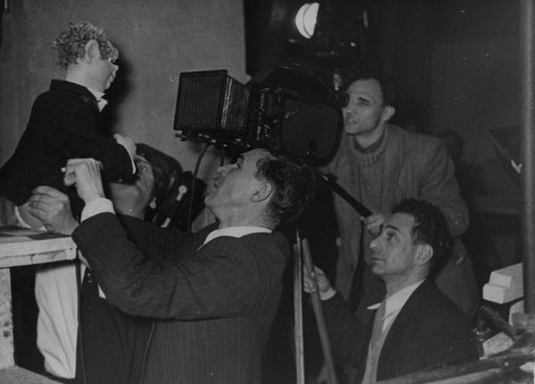 Иллюстрация к книге — 320 страниц про любовь и кино [i_013.jpg]