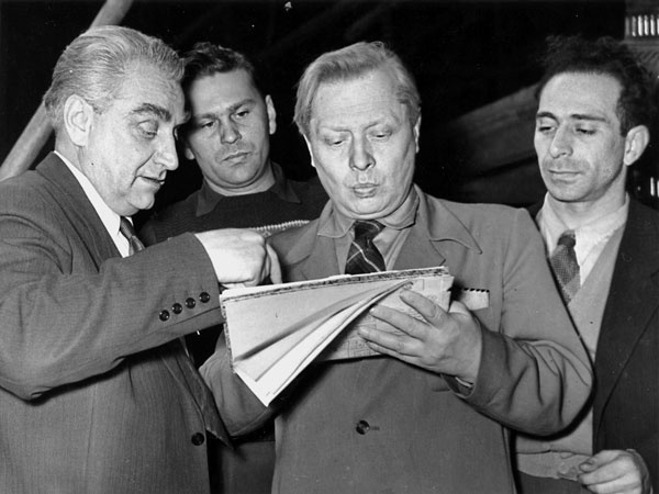 Иллюстрация к книге — 320 страниц про любовь и кино [i_016.jpg]