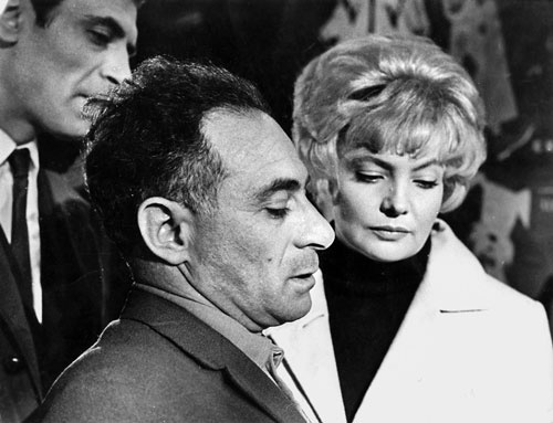 Иллюстрация к книге — 320 страниц про любовь и кино [i_033.jpg]