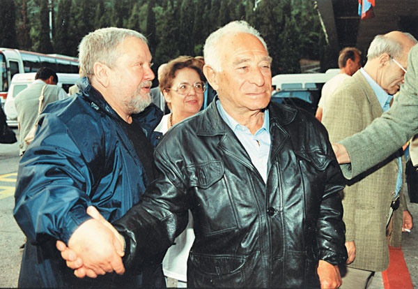 Иллюстрация к книге — 320 страниц про любовь и кино [i_096.jpg]