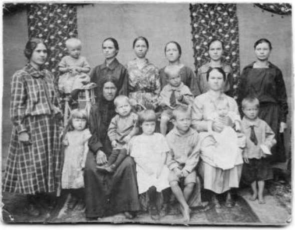 Иллюстрация к книге — Человек, лишённый малой родины [i_003.jpg]