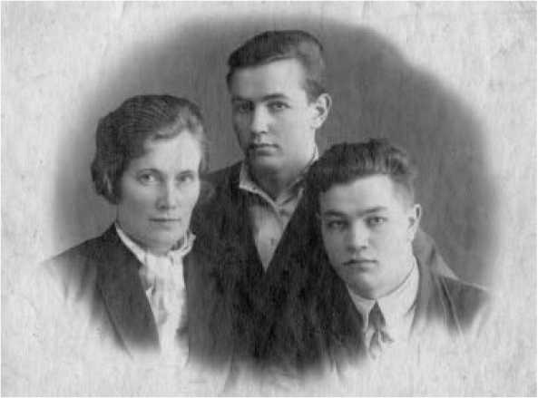 Иллюстрация к книге — Человек, лишённый малой родины [i_010.jpg]