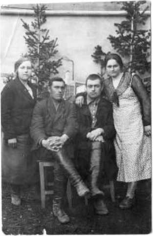 Иллюстрация к книге — Человек, лишённый малой родины [i_014.jpg]