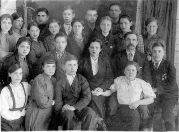 Иллюстрация к книге — Человек, лишённый малой родины [i_016.jpg]