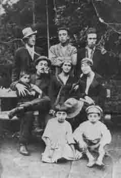 Иллюстрация к книге — Слово и &quot;Дело&quot; Осипа Мандельштама. Книга доносов, допросов и обвинительных заключений [_03.jpg]