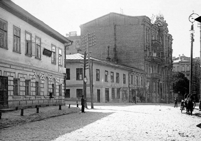 Иллюстрация к книге — &quot;Посмотрим, кто кого переупрямит...&quot;. Надежда Яковлевна Мандельштам в письмах, воспоминаниях, свидетельствах [i_018.jpg]