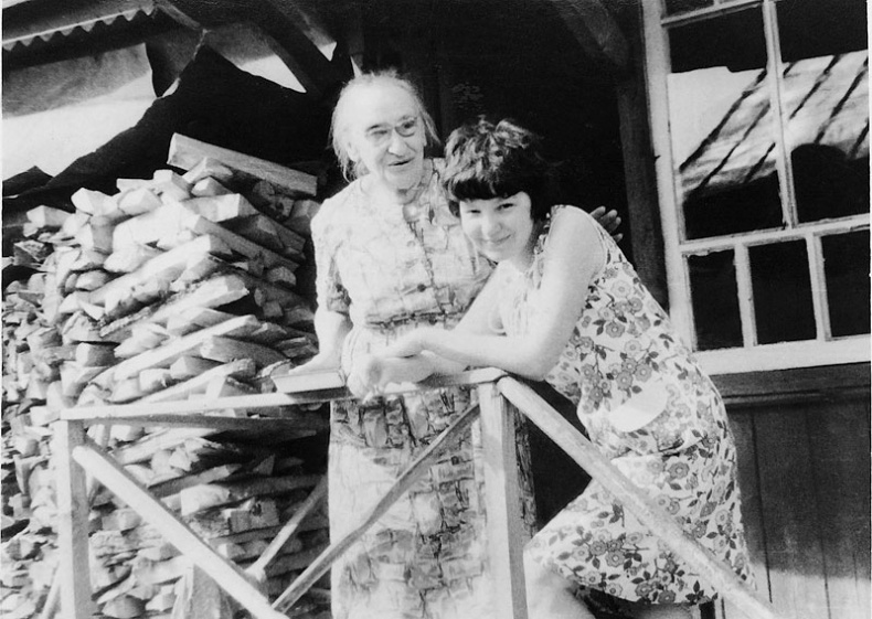 Иллюстрация к книге — &quot;Посмотрим, кто кого переупрямит...&quot;. Надежда Яковлевна Мандельштам в письмах, воспоминаниях, свидетельствах [i_056.jpg]