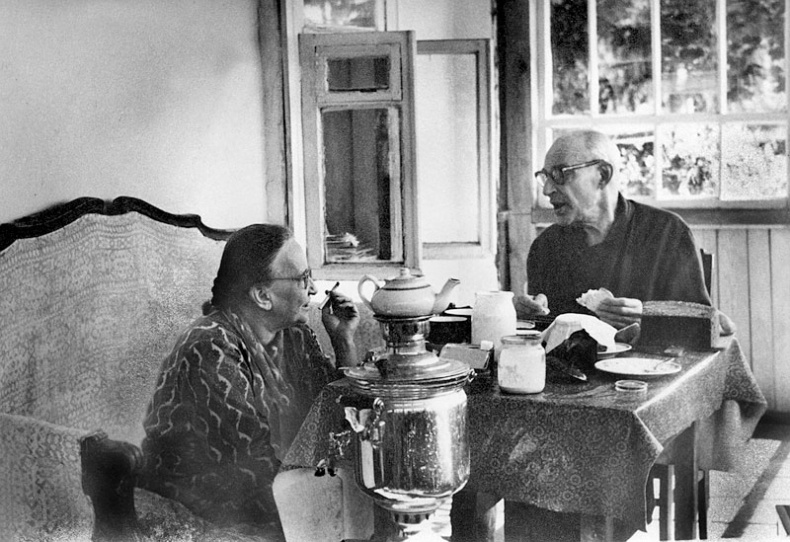 Иллюстрация к книге — &quot;Посмотрим, кто кого переупрямит...&quot;. Надежда Яковлевна Мандельштам в письмах, воспоминаниях, свидетельствах [i_063.jpg]