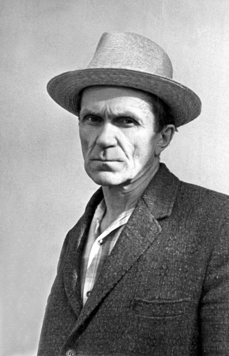 Иллюстрация к книге — &quot;Посмотрим, кто кого переупрямит...&quot;. Надежда Яковлевна Мандельштам в письмах, воспоминаниях, свидетельствах [i_074.jpg]