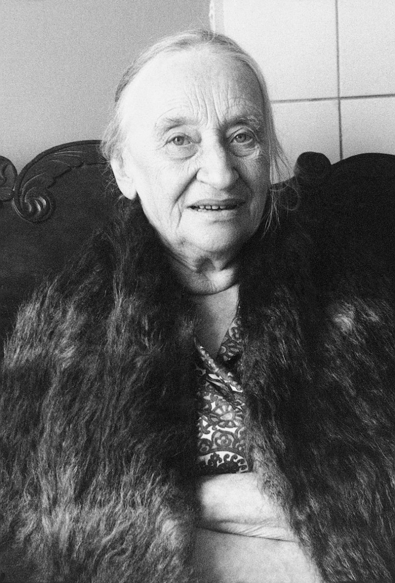 Иллюстрация к книге — &quot;Посмотрим, кто кого переупрямит...&quot;. Надежда Яковлевна Мандельштам в письмах, воспоминаниях, свидетельствах [i_076.jpg]