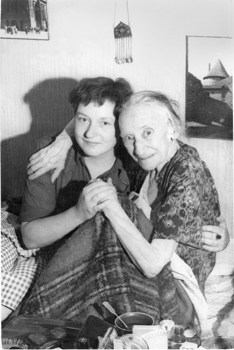 Иллюстрация к книге — &quot;Посмотрим, кто кого переупрямит...&quot;. Надежда Яковлевна Мандельштам в письмах, воспоминаниях, свидетельствах [i_087.jpg]