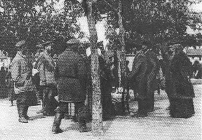 Иллюстрация к книге — Иосиф Григулевич. Разведчик, &quot;которому повезло&quot; [i_008.jpg]