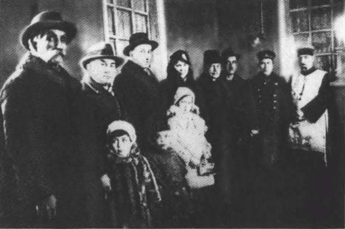 Иллюстрация к книге — Иосиф Григулевич. Разведчик, &quot;которому повезло&quot; [i_011.jpg]