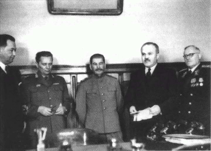 Иллюстрация к книге — Иосиф Григулевич. Разведчик, &quot;которому повезло&quot; [i_046.jpg]