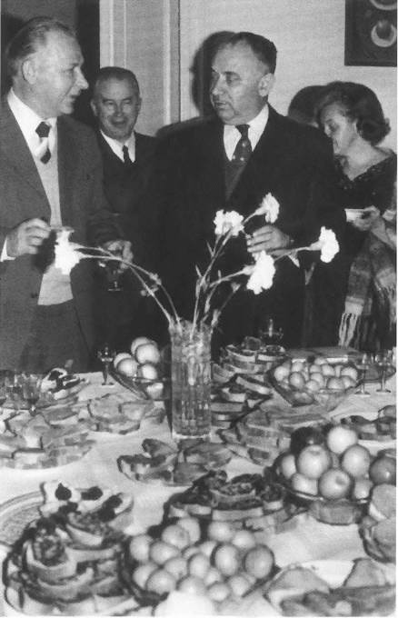 Иллюстрация к книге — Иосиф Григулевич. Разведчик, &quot;которому повезло&quot; [i_050.jpg]