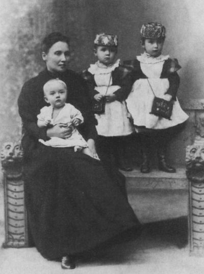 Иллюстрация к книге — Розанов [i_034.jpg]