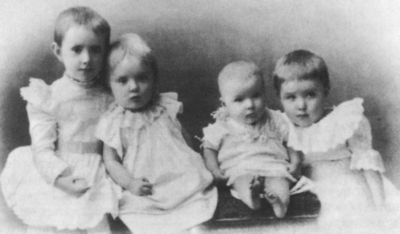 Иллюстрация к книге — Розанов [i_035.jpg]