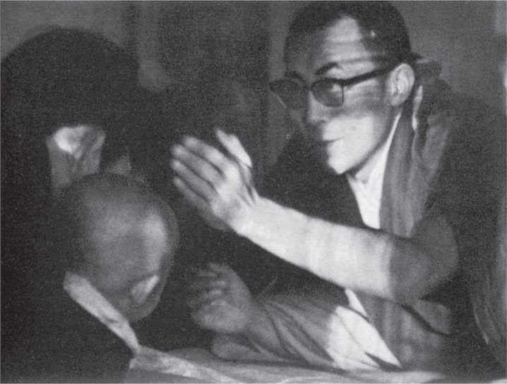 Иллюстрация к книге — Семь лет в Тибете. Моя жизнь при дворе Далай-ламы [_43.jpg]