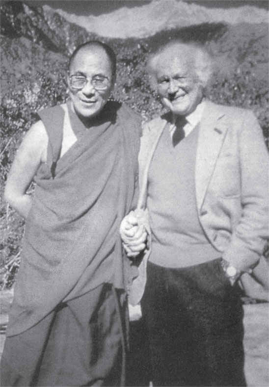 Иллюстрация к книге — Семь лет в Тибете. Моя жизнь при дворе Далай-ламы [_49.jpg]