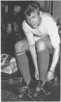 Иллюстрация к книге — Стрельцов. Человек без локтей [pic_7.jpg]