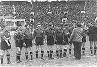 Иллюстрация к книге — Стрельцов. Человек без локтей [pic_8.jpg]