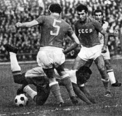 Иллюстрация к книге — Валерий Воронин - преждевременная звезда [_08.jpg]