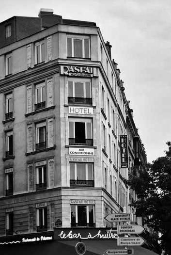 Иллюстрация к книге — Здесь шумят чужие города, или Великий эксперимент негативной селекции [i_010.jpg]