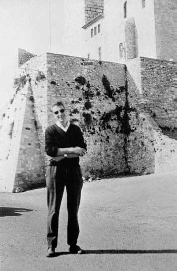 Иллюстрация к книге — Здесь шумят чужие города, или Великий эксперимент негативной селекции [i_058.jpg]