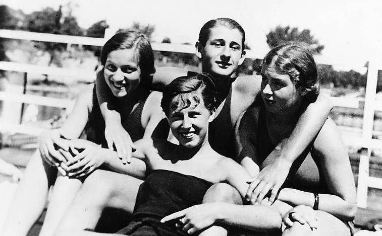 Иллюстрация к книге — Хельмут Ньютон. Автобиография [autogen_ebook_id1.jpg]