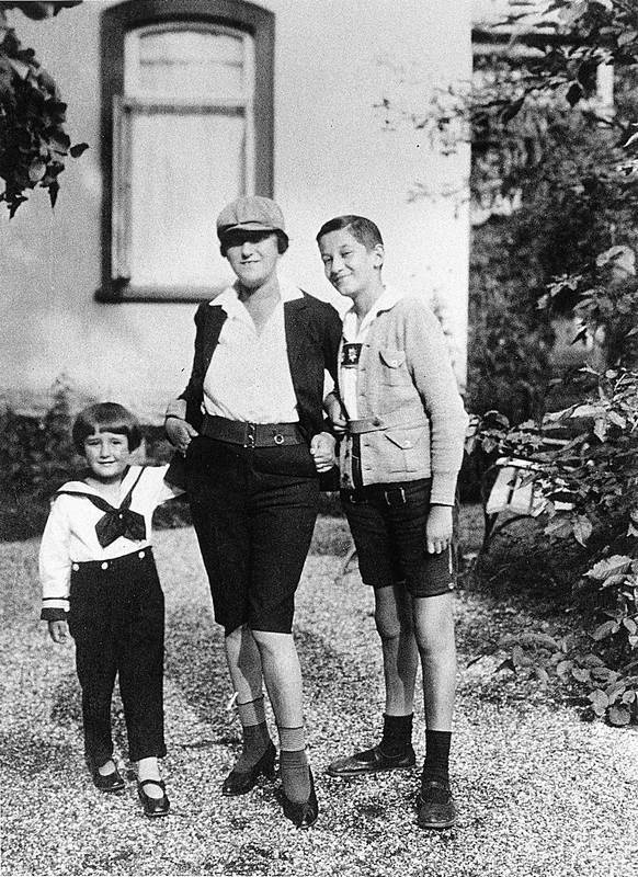 Иллюстрация к книге — Хельмут Ньютон. Автобиография [autogen_ebook_id9.jpg]