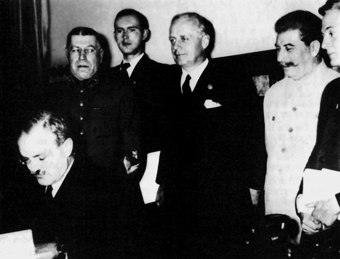 Иллюстрация к книге — Сталин и Гитлер [i_001.jpg]