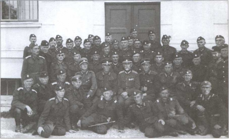 Иллюстрация к книге — Мемуары "власовцев" [i_013.jpg]