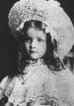 Иллюстрация к книге — Марлен Дитрих [i_003.jpg]