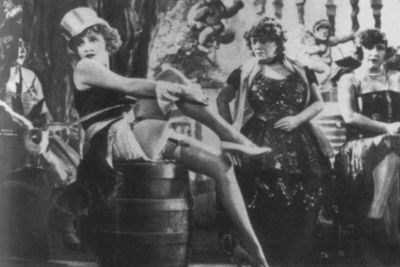 Иллюстрация к книге — Марлен Дитрих [i_013.jpg]