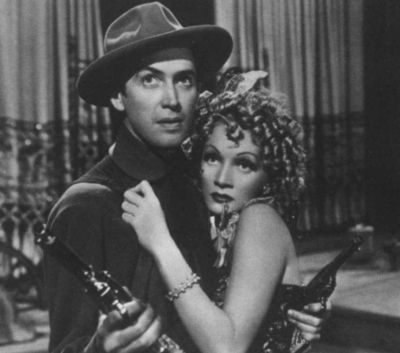 Иллюстрация к книге — Марлен Дитрих [i_036.jpg]