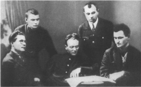 Иллюстрация к книге — Шолохов [i_018.jpg]