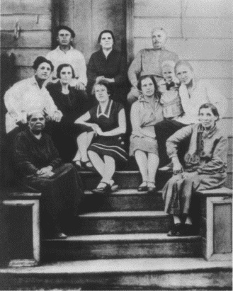 Иллюстрация к книге — Шолохов [i_023.jpg]