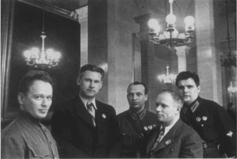 Иллюстрация к книге — Шолохов [i_029.jpg]