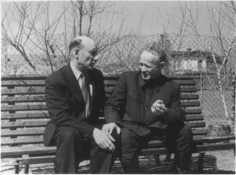 Иллюстрация к книге — Шолохов [i_042.jpg]