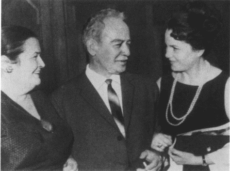 Иллюстрация к книге — Шолохов [i_043.jpg]