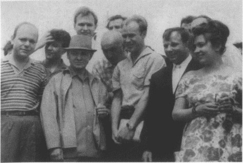 Иллюстрация к книге — Шолохов [i_054.jpg]