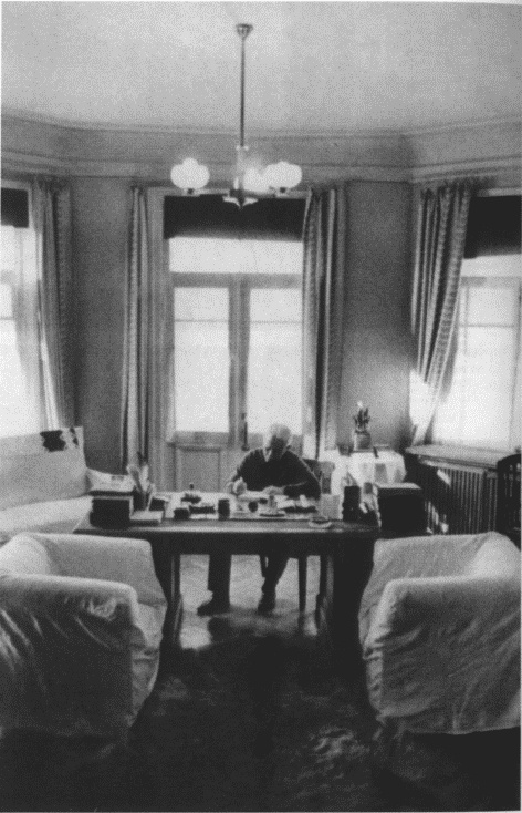 Иллюстрация к книге — Шолохов [i_063.jpg]